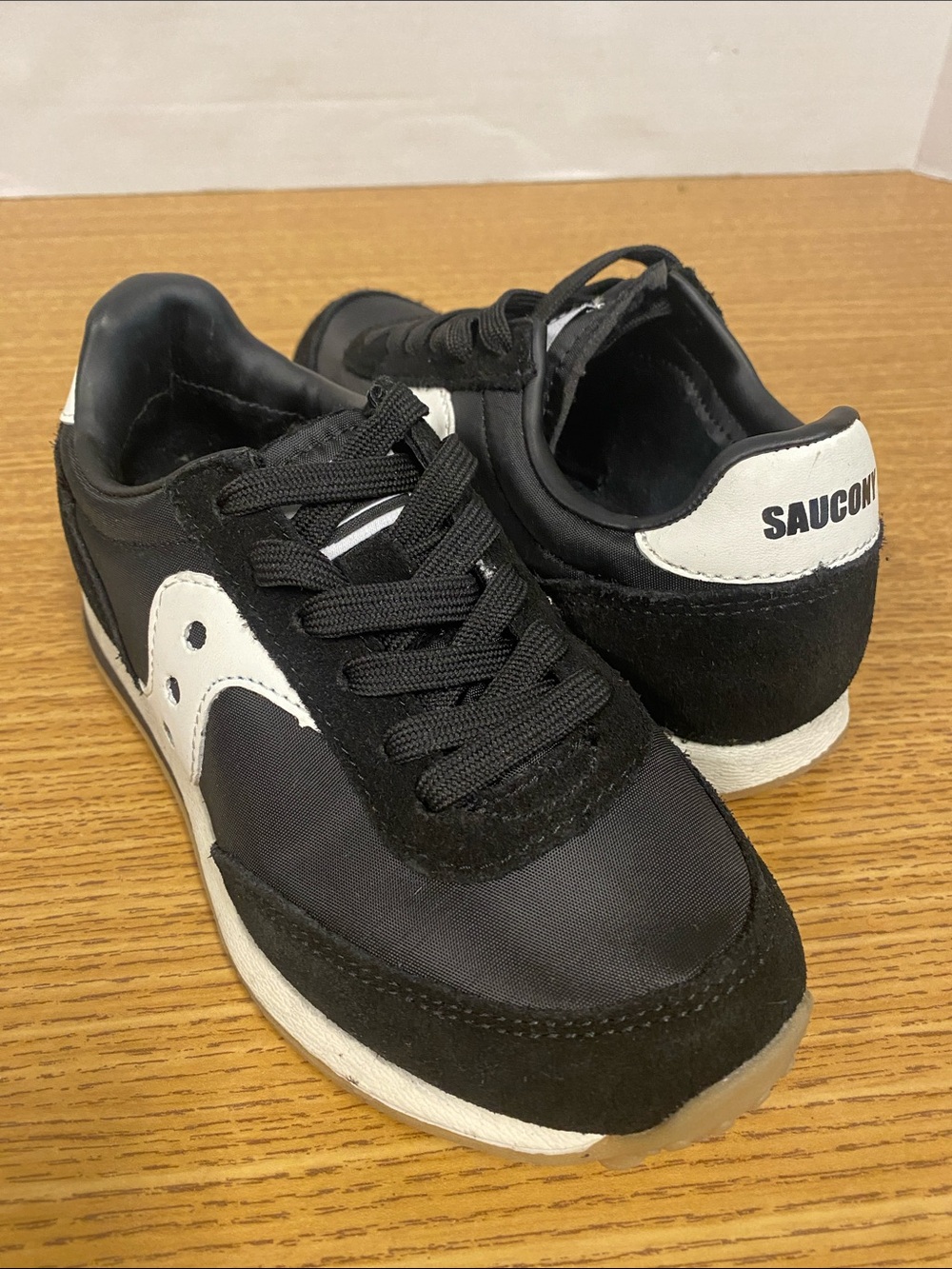 Saucony Kid’s Black and White Retro Low-Top Sneakers